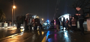 Akyazı'da üç aracın karıştığı zincirleme kazada 4 kişi yaralandı