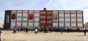 Şarkışla Uygulamalı Bilimler Yüksekokulu binası eğitime açıldı 