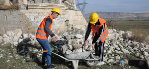 Van depremlerinde hasar gören Kara Yusuf Bey Kümbeti'nin restorasyonuna baş...