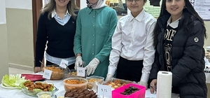 Ardahan'da öğrenci ve velilerden Filistin'e destek için kermes