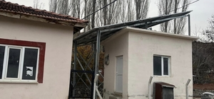 Sulusaray'ın Alpudere köyünde su deposunun elektriği güneş enerjisinden kar...