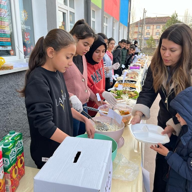 Sulusaray'da Filistin yararına kermes düzenlendi