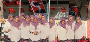 Sandıktan çıkan naftalin kokulu dokumalar kadınlara atölye kurdurdu