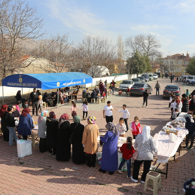 Halkapınar'da Filistin halkı yararına kermes düzenlendi