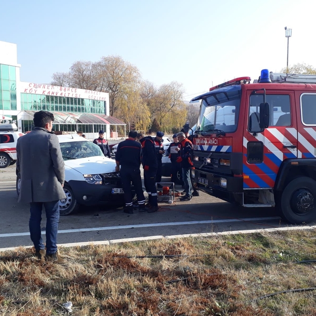 Eski Kırşehir Ticaret Borsası Başkanı Ali Arslan trafik kazasında hayatını...