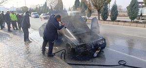 Yozgat'ta seyir halindeki otomobil alev aldı