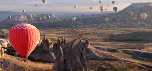 Kapadokya'da 36 yıl önce 5 kişinin uçuşuyla başlayan sıcak hava balonculuğu...