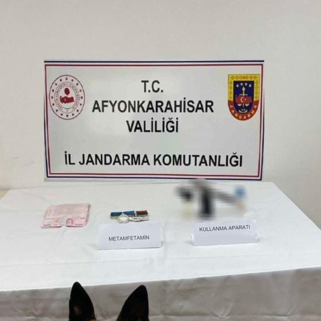 Afyonkarahisar'da uyuşturucu operasyonunda 4 şüpheli yakalandı