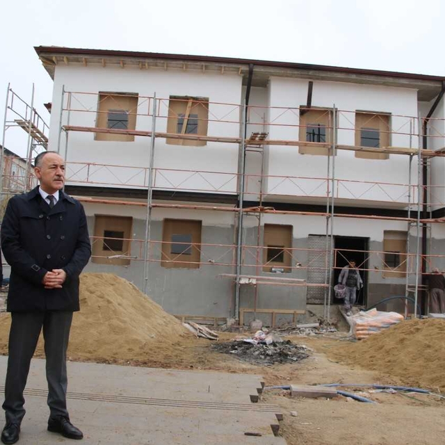 Kırıkkale'de Engelsiz Yaşam Merkezi ile Gençlik Merkezi inşası sürüyor