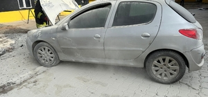 Konya'da park halindeki otomobilde çıkan yangın söndürüldü