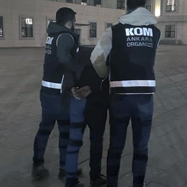 FETÖ'nün 6 yıldır aranan "emniyet mahrem imamı" Ankara'da yakalandı