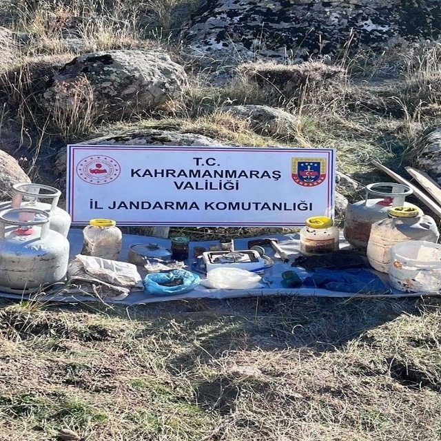 Kahramanmaraş'ta terör operasyonunda yaşam malzemeleri ele geçirildi