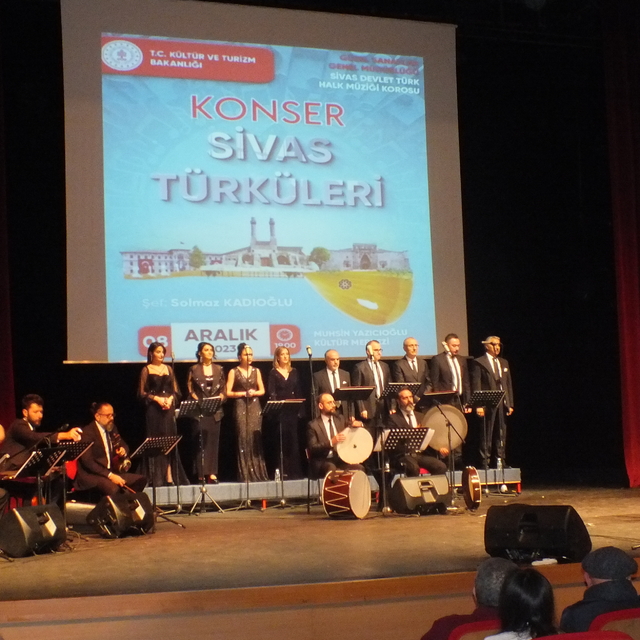 Sivas'ta THM korosu konser verdi