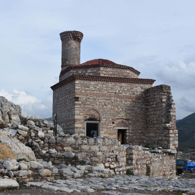 Efes'in ilk yerleşim yeri Ayasuluk Tepesi'ndeki cami restore ediliyor