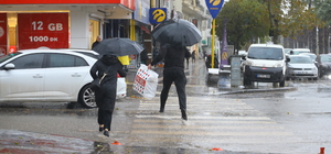 Kahramanmaraş'ta kuvvetli sağanak  yaşamı olumsuz etkili oluyor