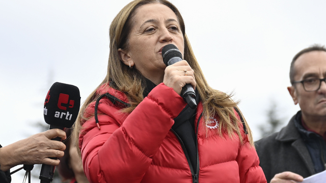 Emekliler başkentte miting düzenledi