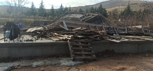 Kayseri'de inşaat iskelesinin çökmesi sonucu 3 işçi yaralandı