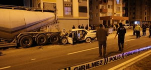 Otomobil, park halindeki tankere çarptı: 1 ölü, 4 yaralı