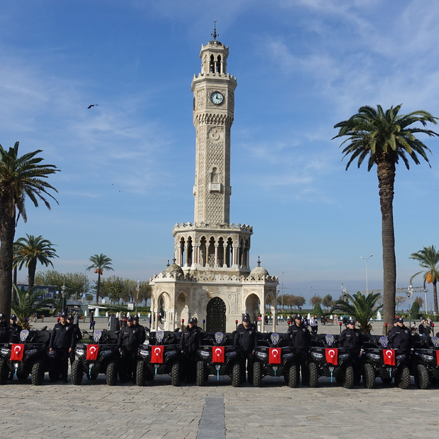 İzmir polisinin ATV araçları hizmete girdi