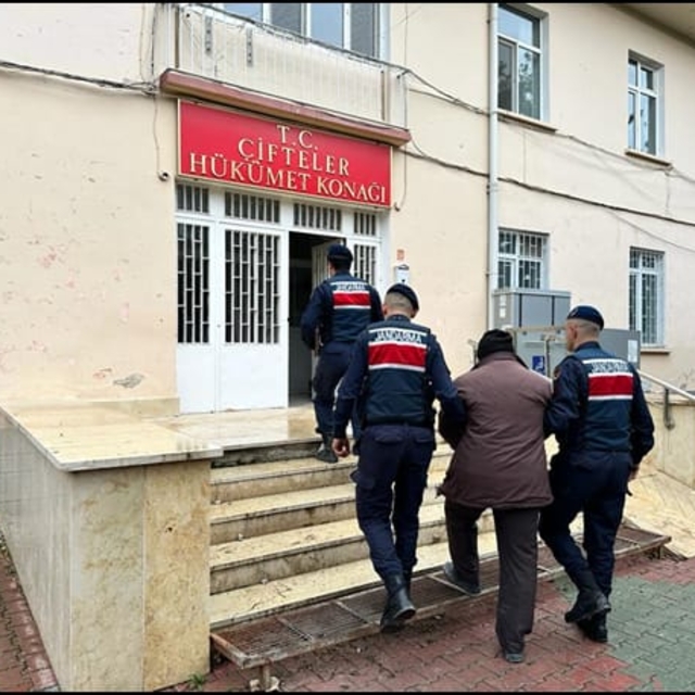 Eskişehir'de ölümlü trafik kazasına karışarak olay yerinden kaçan sürücü ya...