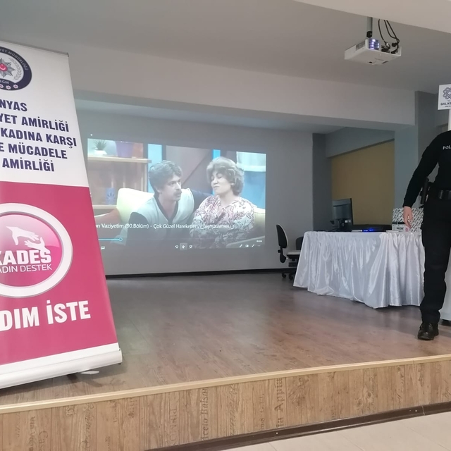 Manyas'ta aile içi ve kadına şiddet konusunda seminer verildi