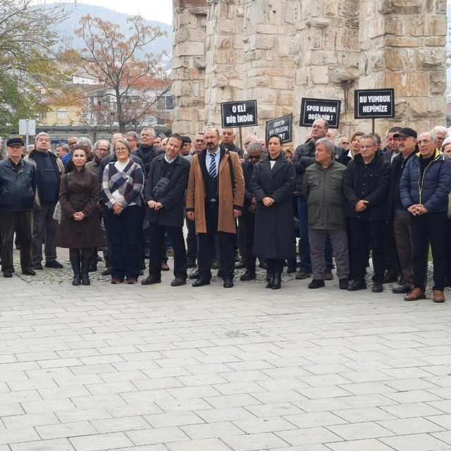 İzmir'de hakem Halil Umut Meler'e yönelik saldırıya tepki