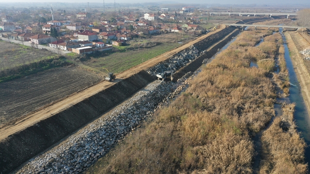 Meriç'in "sigortası" Kanal Edirne, taşkınlara karşı güçlendiriliyor