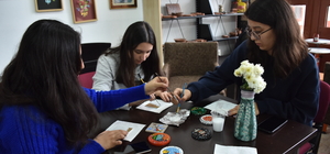 Kütahya'da üniversite öğrencileri atık malzemeleri sanat eserine dönüştürüy...