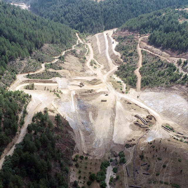Demirci Boyacık Barajı'nda çalışmalar devam ediyor