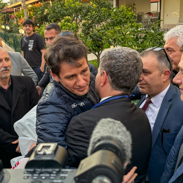 Hakem Halil Umut Meler İzmir'deki evine geldi: