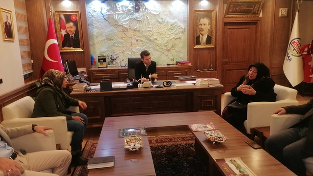 Erbaa'da kendini ateşe veren seyyar satıcının yakınlarından Belediye Başkanı Karagöl'e ziyaret