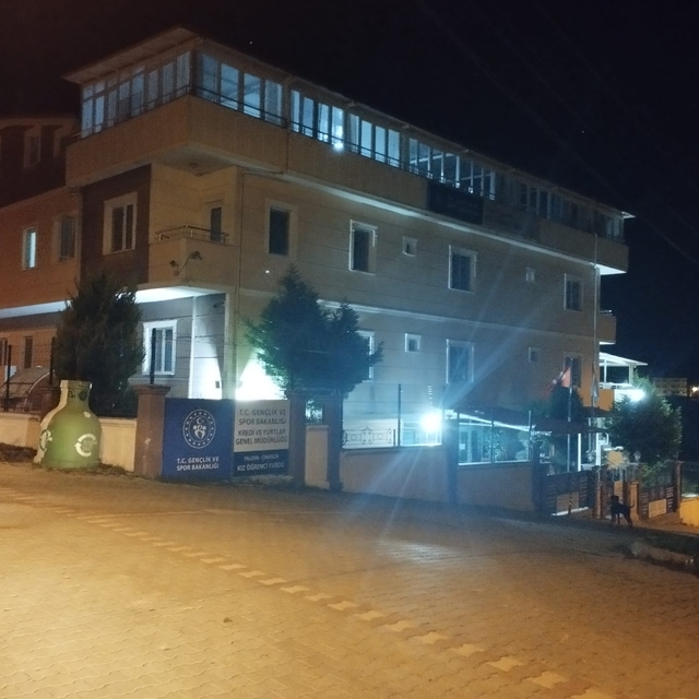 Yalova'da KYK yurdunda 15 öğrenci zehirlenme şüphesiyle hastaneye kaldırıld...