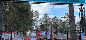 Ladik'te öğrencilerden Gazze'ye destek yürüyüşü