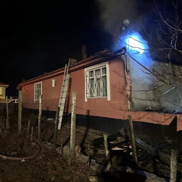 Konya'da bir evde çıkan yangın söndürüldü