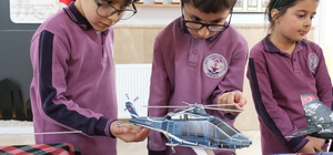 Şarkışla'da öğrencilere hava araçları maketlerle tanıtıldı