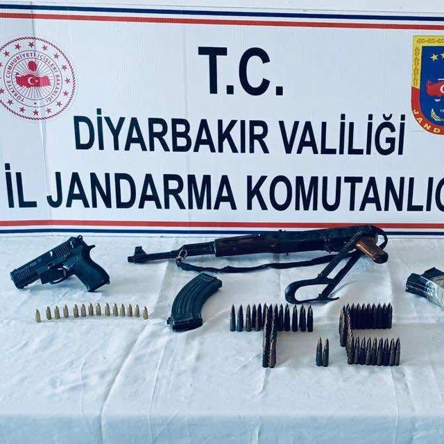Diyarbakır'da silah ve mühimmat ele geçirildi, 1 şüpheli gözaltına alındı