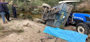 Aydın'da traktörün römorkundan düşen kişi yaşamını yitirdi