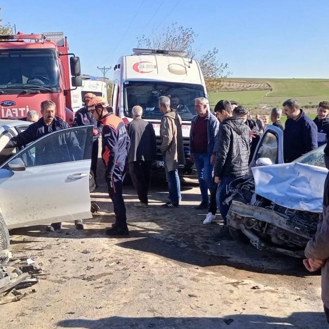 Adıyaman'da otomobiller çarpıştı; 1 ölü, 3 yaralı