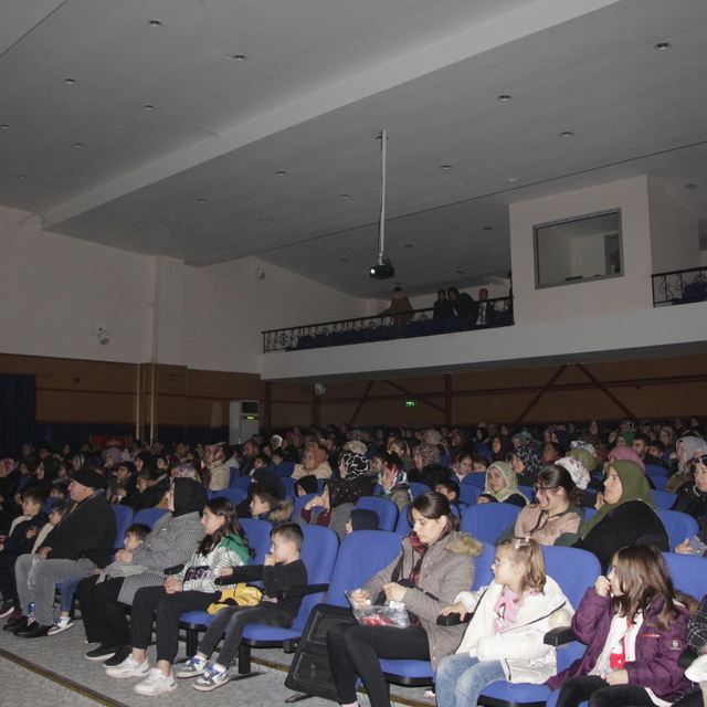 Pazaryeri'nde öğrenci ve velilere engellilerin karşılaştığı zorluklar sinem...