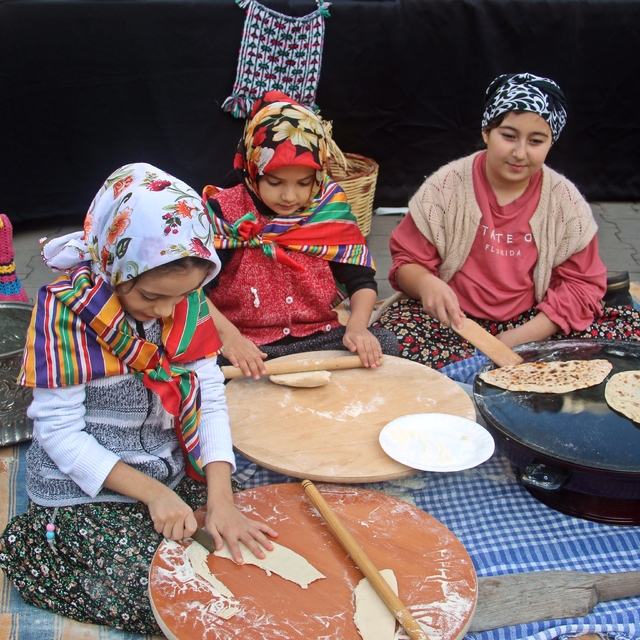 Mersin'de Tutum, Yatırım ve Türk Malları Haftası kutlandı