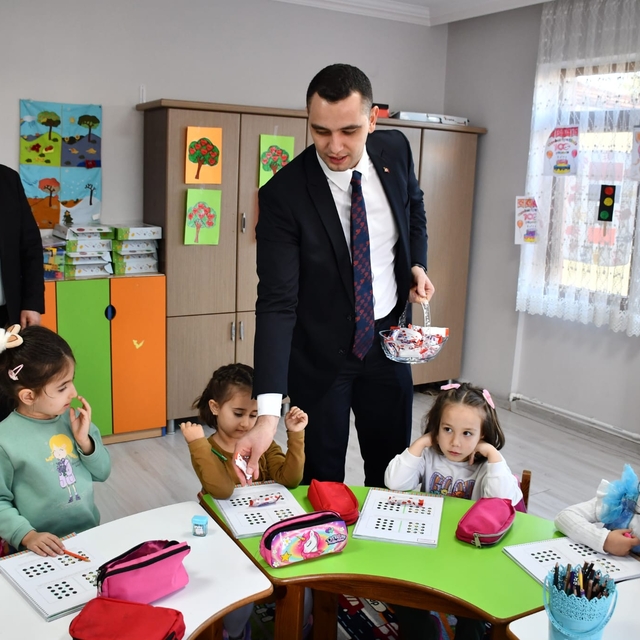 Gümüşhacıköy Kaymakamı Büyükkaymakcı, Kur'an kursunu ziyaret etti