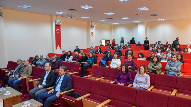 Bilecik'te "Bilimsel Araştırma Süreçleri ve Araştırma Etiği Paneli" yapıldı