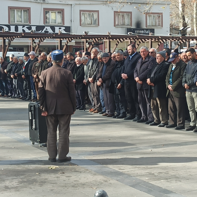 Gazze'de hayatını kaybedenler için Yahyalı'da gıyabi cenaze namazı kılındı