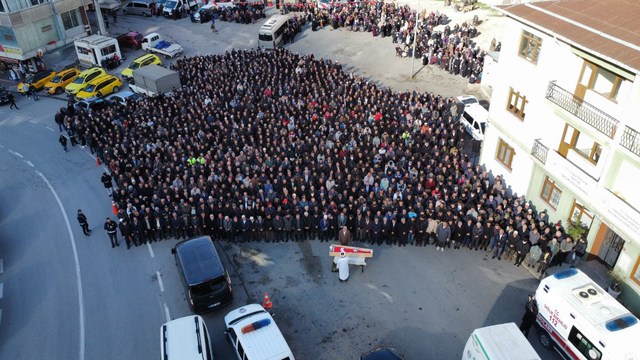 Üniversite öğrencisinin cenazesi memleketi Gümüşhane'de toprağa verildi