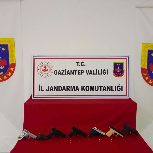 Gaziantep'te silah kaçakçılığı operasyonunda 9 şüpheli yakalandı