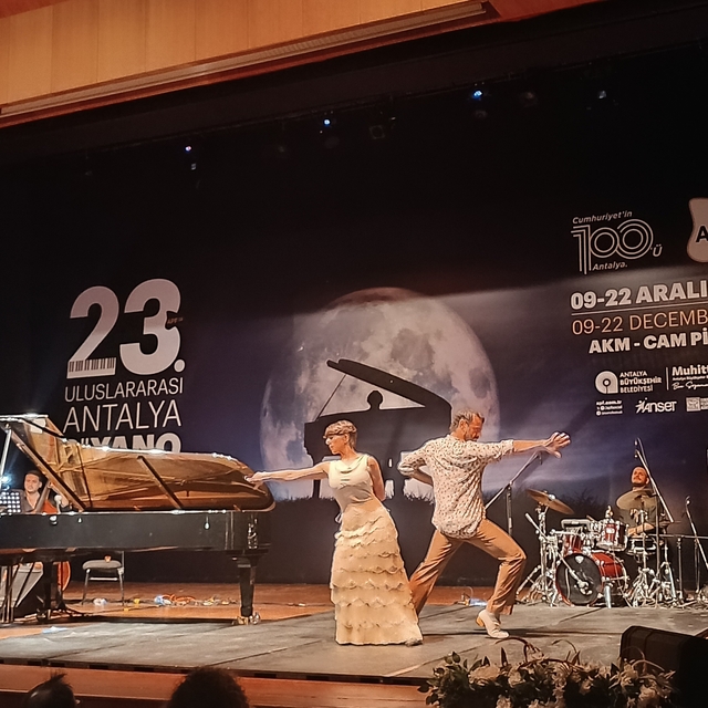 İspanyol piyanist Dorantes, Uluslararası Antalya Piyano Festivali'nde sahne...