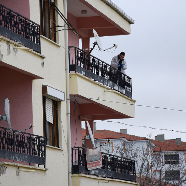Konya'da anten tamir ederken balkondan düşen kişi öldü