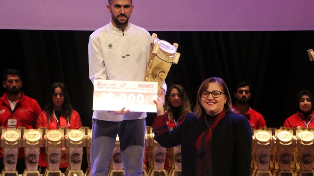 5. Gazi Yarı Maratonu'nda ödüller sahiplerini buldu