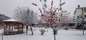 Başçiftlik'te kar yağışı etkili oldu