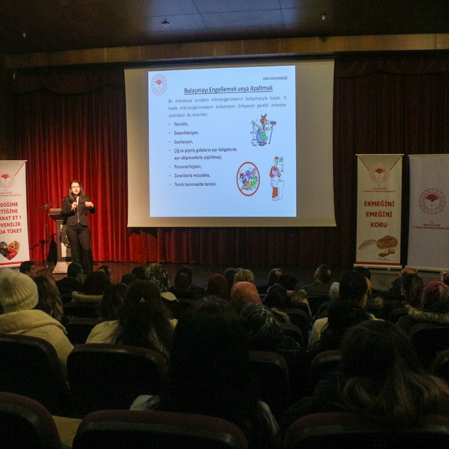 Uşak'ta "gıda güvenirliği" ve "gıda zehirlenmeleri" eğitimi düzenlendi